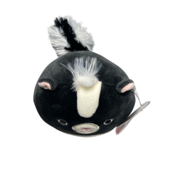 Squishmallows Selma The Black Skunk Valentine Squad 5” Plush Toy NWT 2022 - Picture 7 of 8